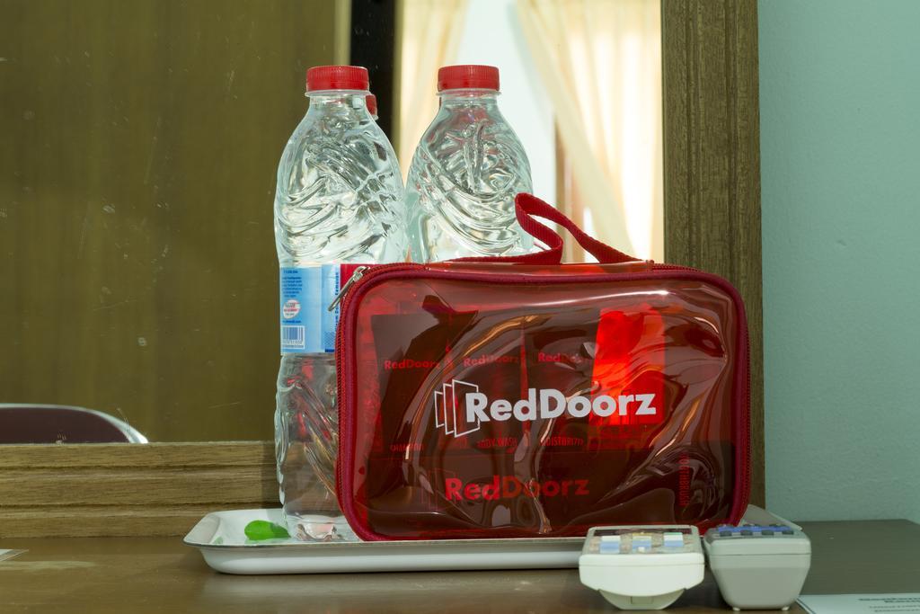 Reddoorz Near Raya Semer Canggu Buitenkant foto